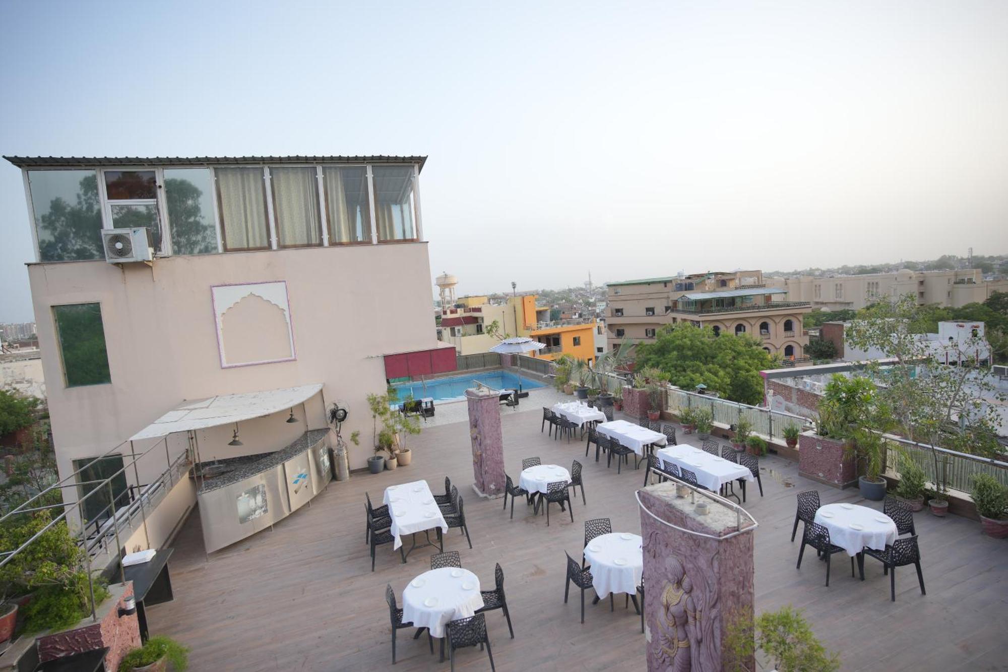 Hotel Atulyaa Taj Агра Экстерьер фото