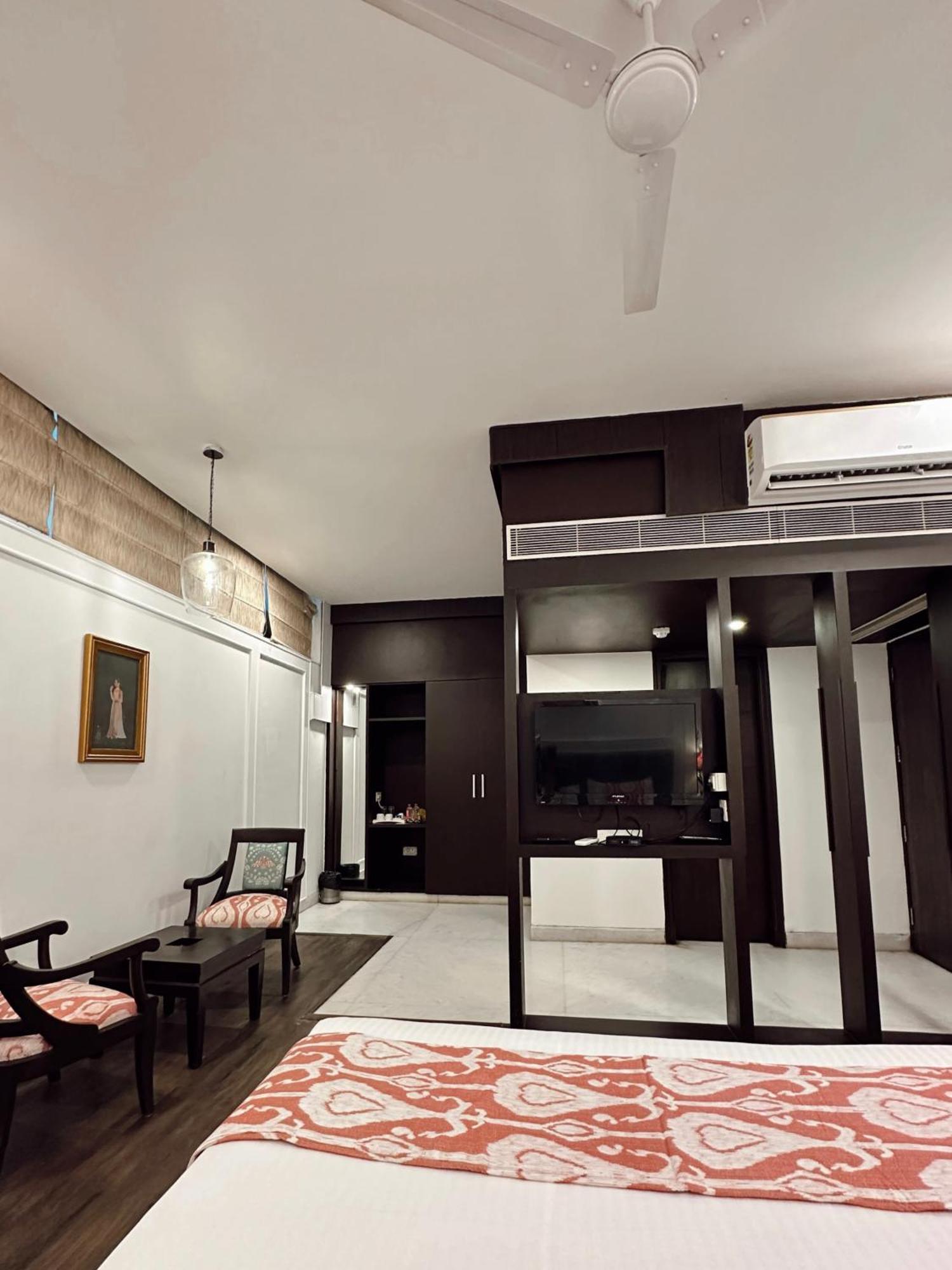 Hotel Atulyaa Taj Агра Экстерьер фото