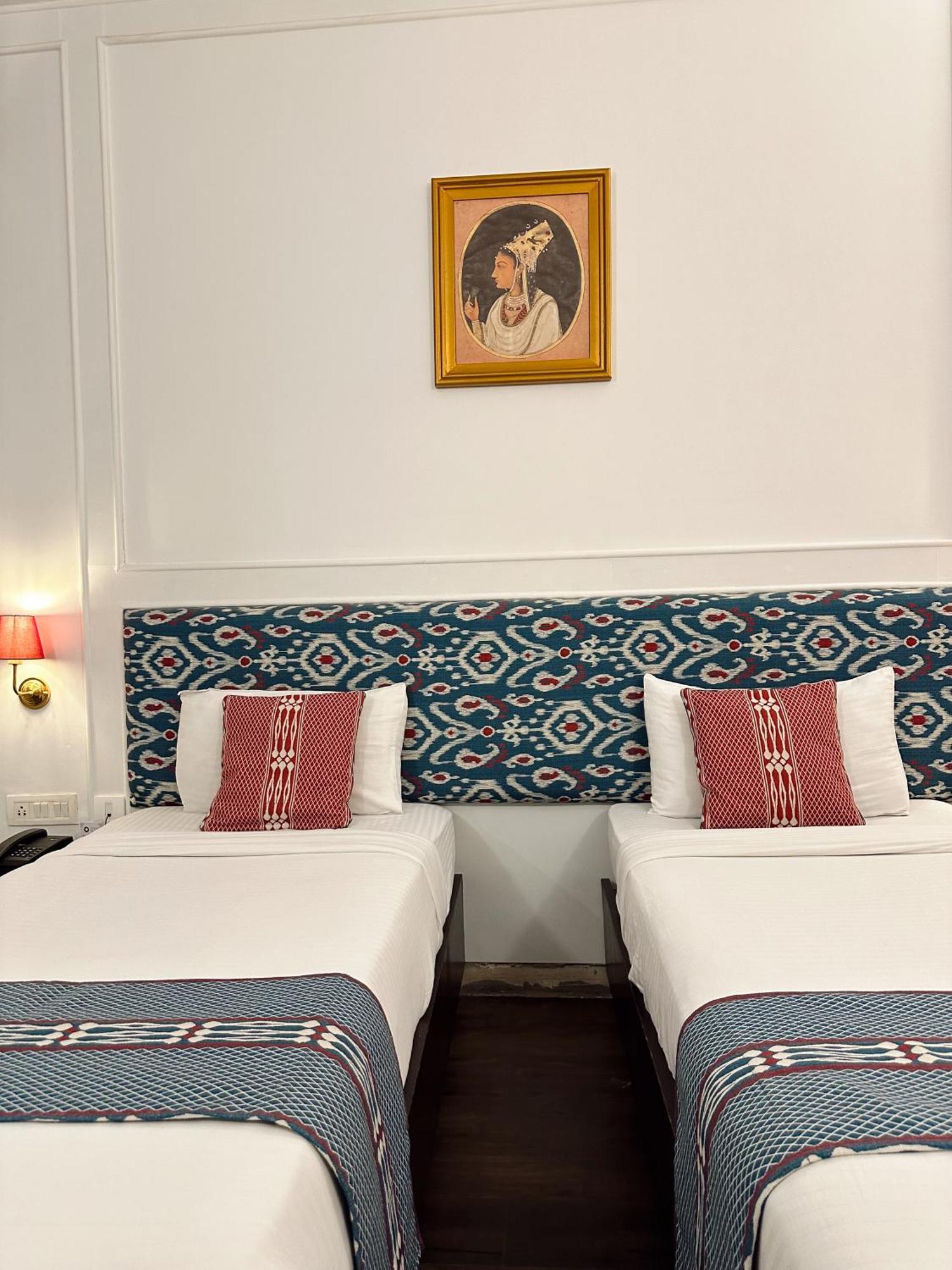 Hotel Atulyaa Taj Агра Экстерьер фото
