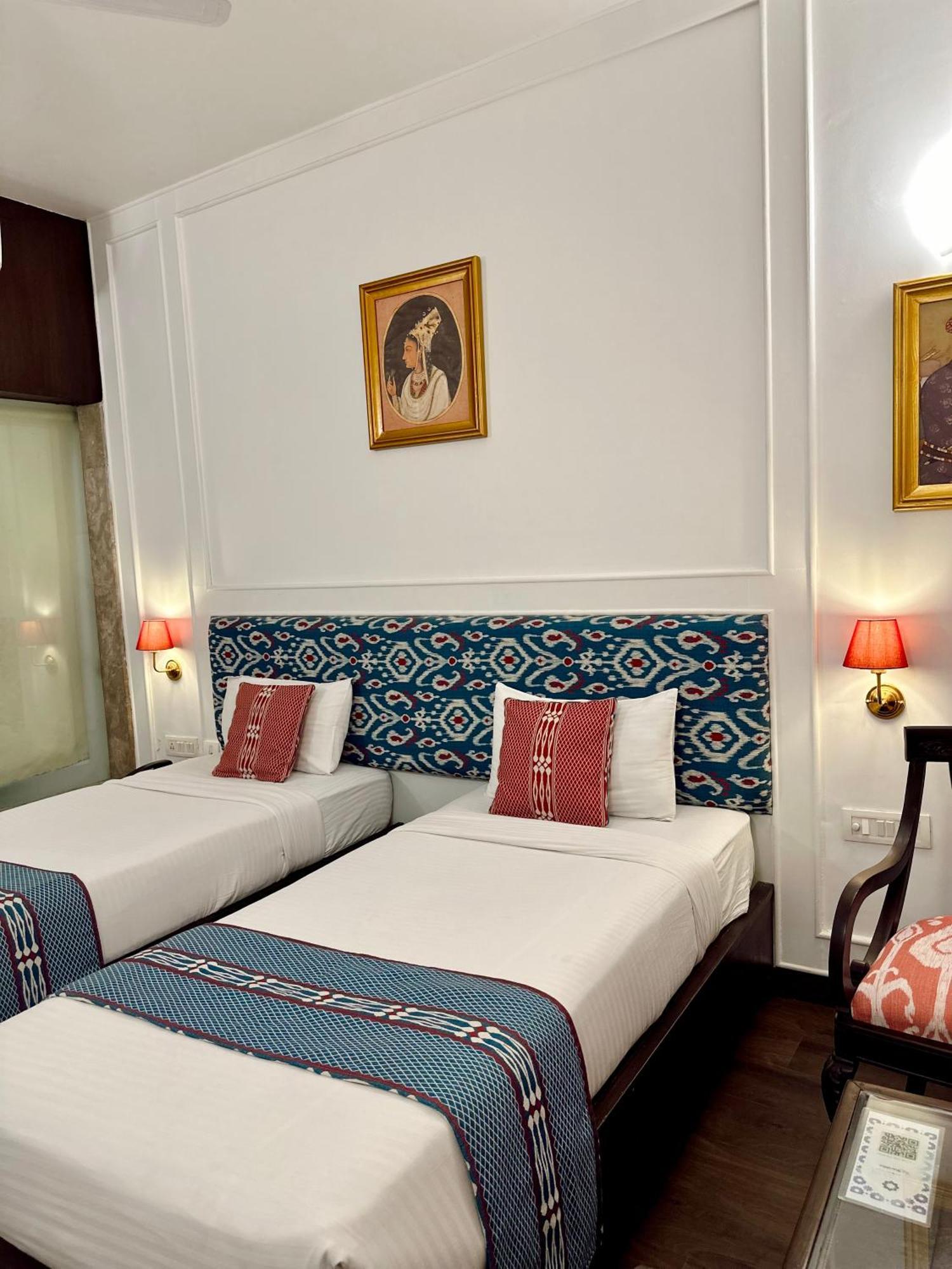 Hotel Atulyaa Taj Агра Экстерьер фото