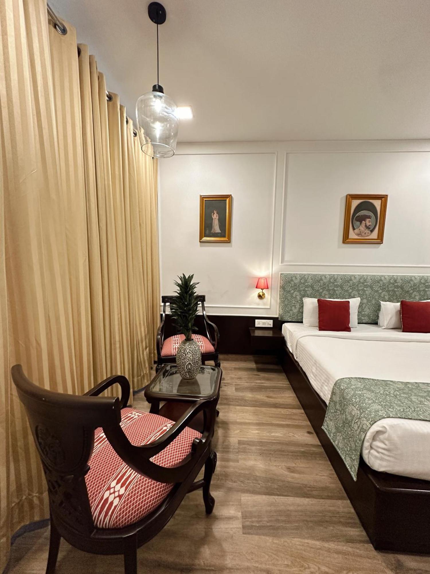 Hotel Atulyaa Taj Агра Экстерьер фото