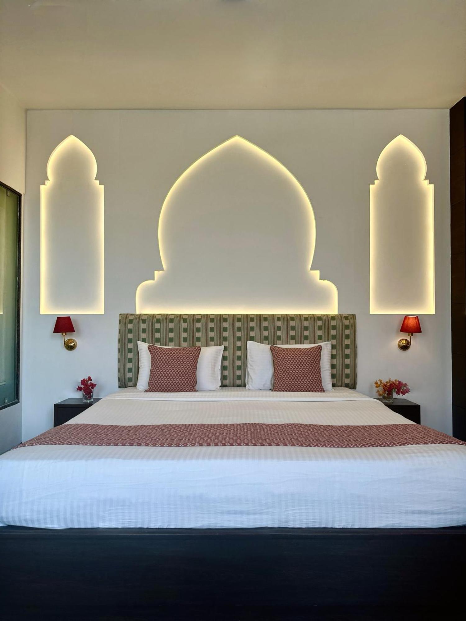 Hotel Atulyaa Taj Агра Экстерьер фото